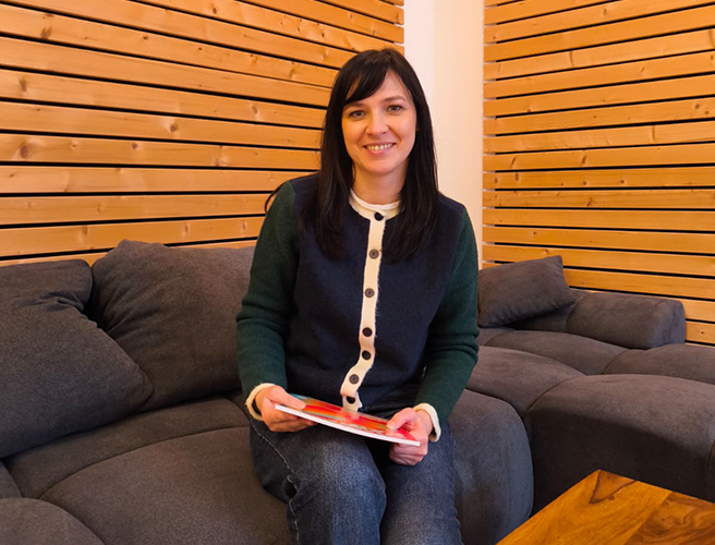 Porträt von Yuliia S einer internationalen Fachkraft aus der Ukraine die in Dresden Deutsch lernt und beruflich neu durchstarten möchte