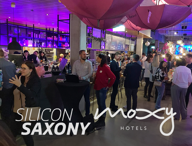 Eingang des Moxy Hotel beim Silicon Saxony Afterwork mit Gästen aus Technologie, Forschung und Start-ups, der OWYO CAMPUS war vor Ort für Austausch zu New Work und Innovation.