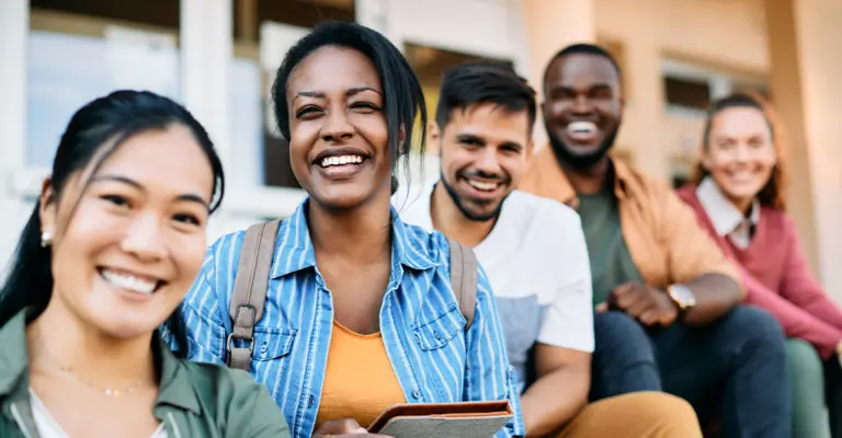 Sprachschüler sind internationale Fachkräfte und Geflüchtete aus Krisengebieten