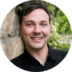 Jan Röhle sorgt als Marketing-Manager und Marketingstratege dafür, dass die Marketingmaßnahmen sichtbar werden.